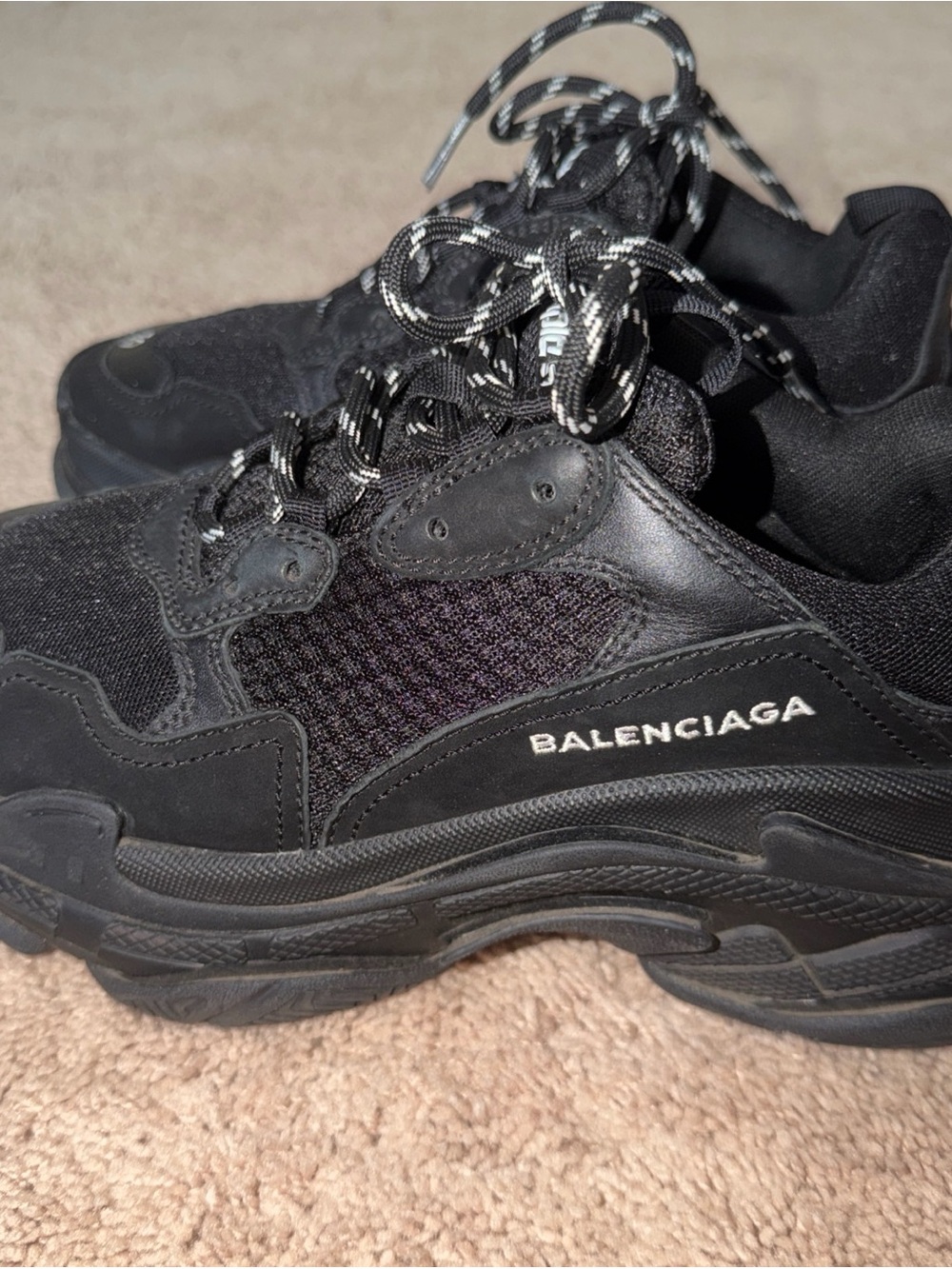 Unisex Balenciaga Triple S Sneaker Triple Black                 M-6 W-8